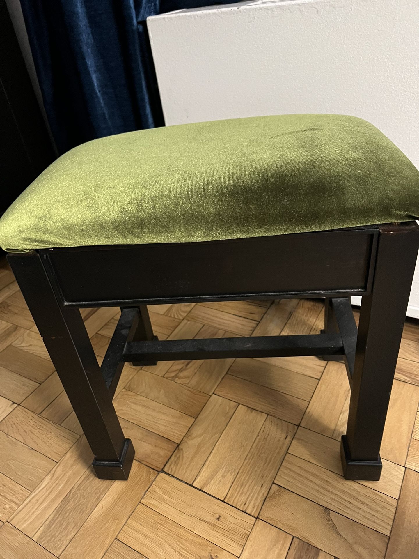 Dresser Stool