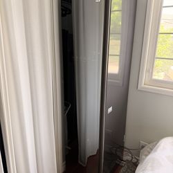 LG Styler Mirror Model – Like New Condition