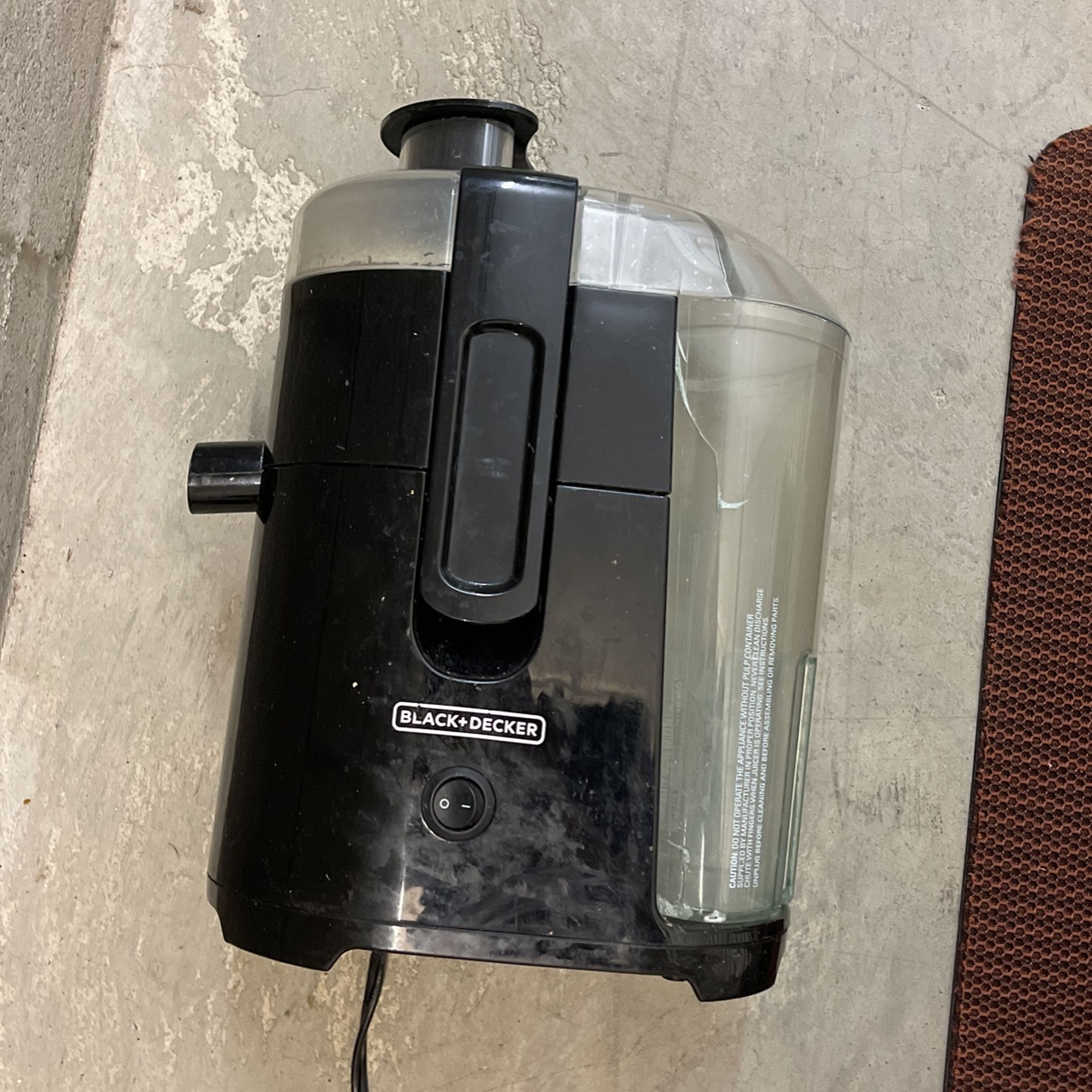 Juicer - Black And Decked.
