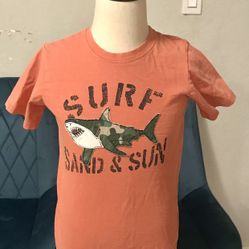 Boys ‘Surf Sand & Sand Orange Shark Shirt Sz. 6