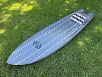 5’-10” Stoked Surfboard, twin-fin fish model