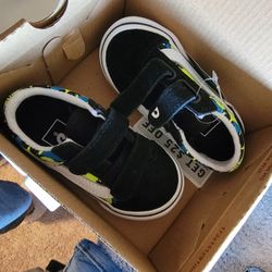 4.5 Toddler Glow In Dark Vans