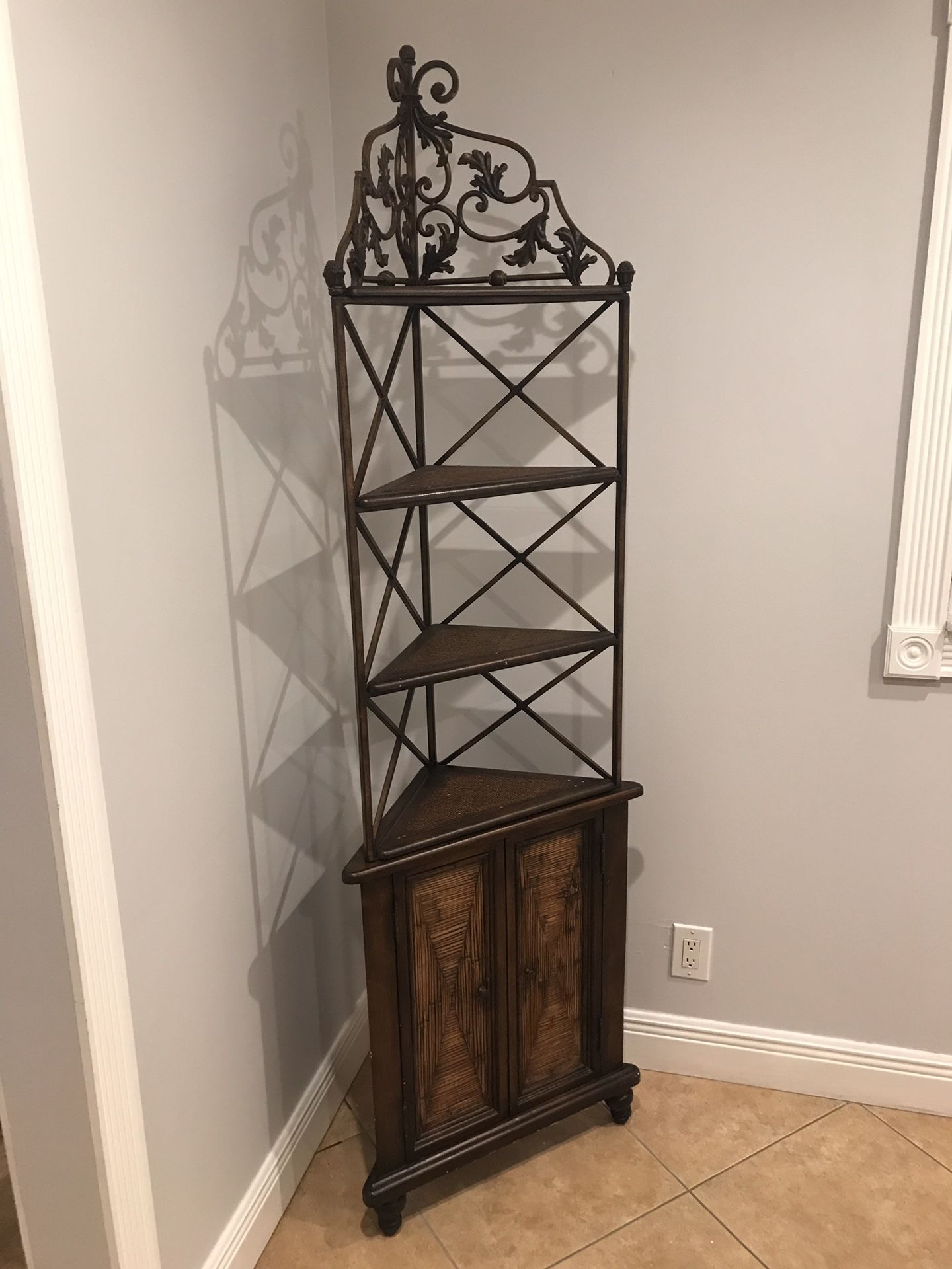 Corner bakers rack with bottom storage. Excellent condition. for
