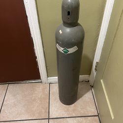 Helium tank