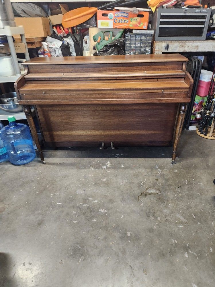 Free Piano