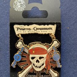 2007 Disney Pirates Of The Caribbean  At Worlds End  Skull Cross Bones Pin