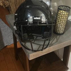 Schutt F7 Size Large 