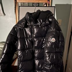 Mens Large Moncler Puffer 
