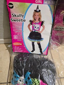 Costume