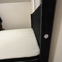 King Savanah Bed Frame. Including Matress / USP Charge 