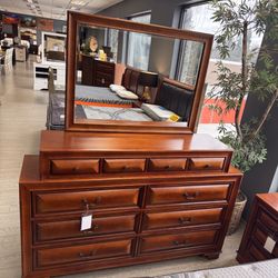 Traditional 10 Drawer Dresser - Lincoln