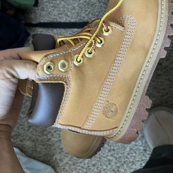 Kids Gold Timberlands