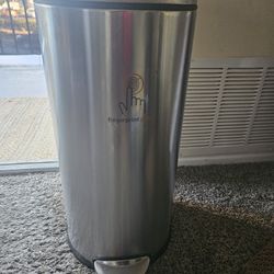 SIMPLEHUMAN TRASH CAN