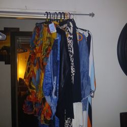 New  And Like New Woman's Clothes Bundle. 