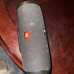 Speaker turn on, but no sound