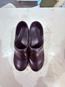 Nurse shoes