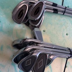 Lincon And Daimont Golf Clubs They Are Right Hand In Good  Condition . Cash Only .c.p.77023 … 60For Both