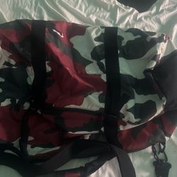 Supreme Duffle Bag (SS21) Red camo