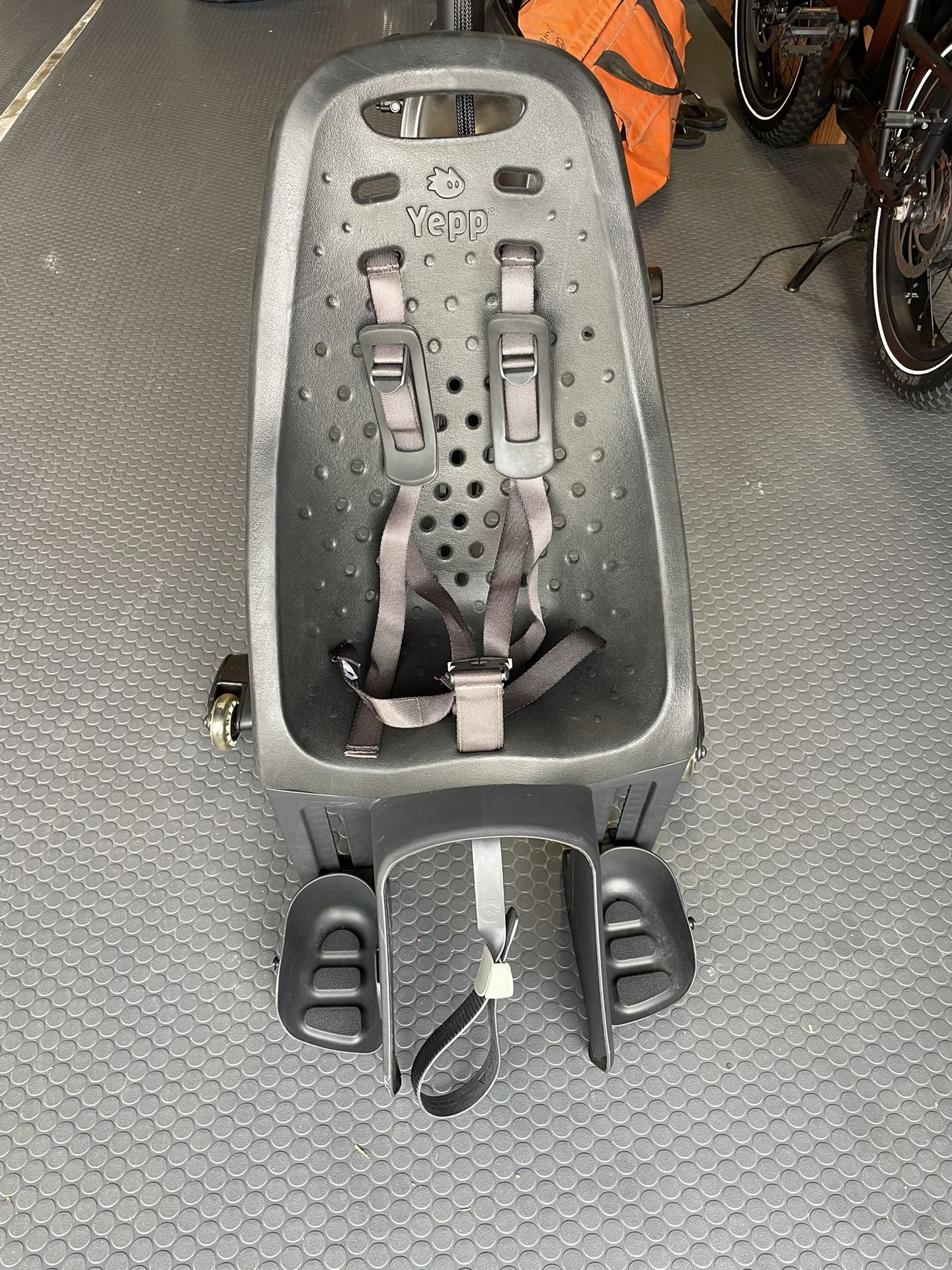 Thule Yepp Maxi Easy fit , Rack Mount