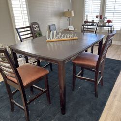 Dining Room Table W/ 4 Chairs