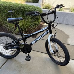 Bike - Schwinn Schwinn18 Inch