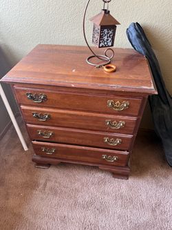 Wood chest