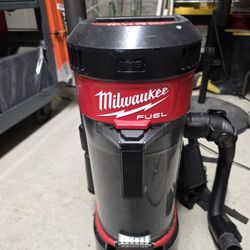 Milwaukee Vacuum Backpack (Tool Only)