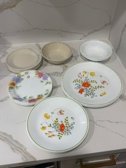 26pc CORELLÉ by Corning Plates / Bowls