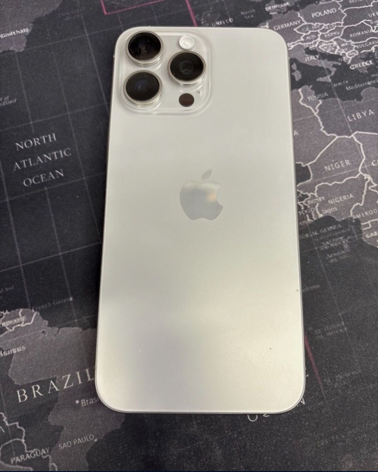 iPhone 15 Pro Max Unlocked 256gb