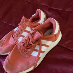 Size 9 Adidas Shoes 
