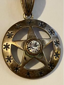 Star Medallion Pendant Necklace - Vintage Jewelry