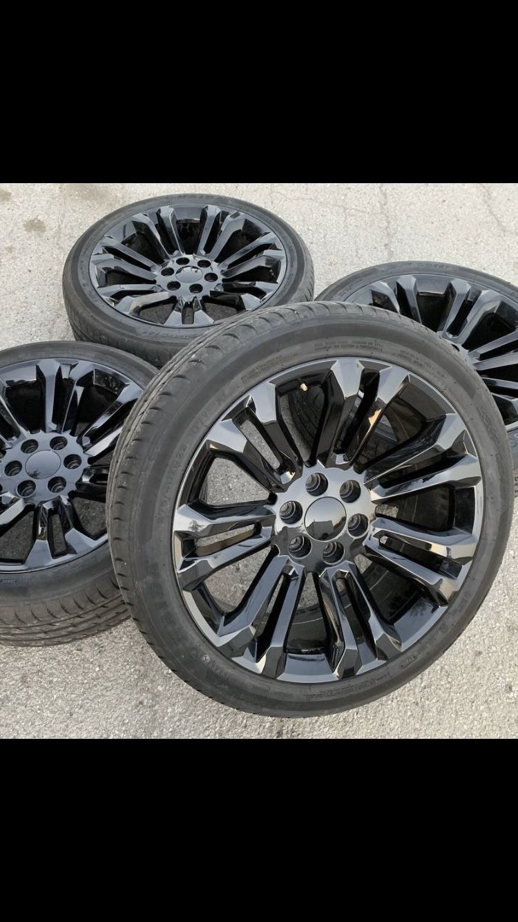 For sale or trade New 22 inch Rims and New tires with warranty. 6 Lug Wheels 22” Rines y llantas Chevrolet Silverado Tahoe Avalanche GMC Sierra Yukon