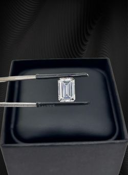 3.03 Carat Emerald shape lab-Grown Diamond 💎