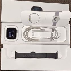 Apple Watch SE 40MM Series 3