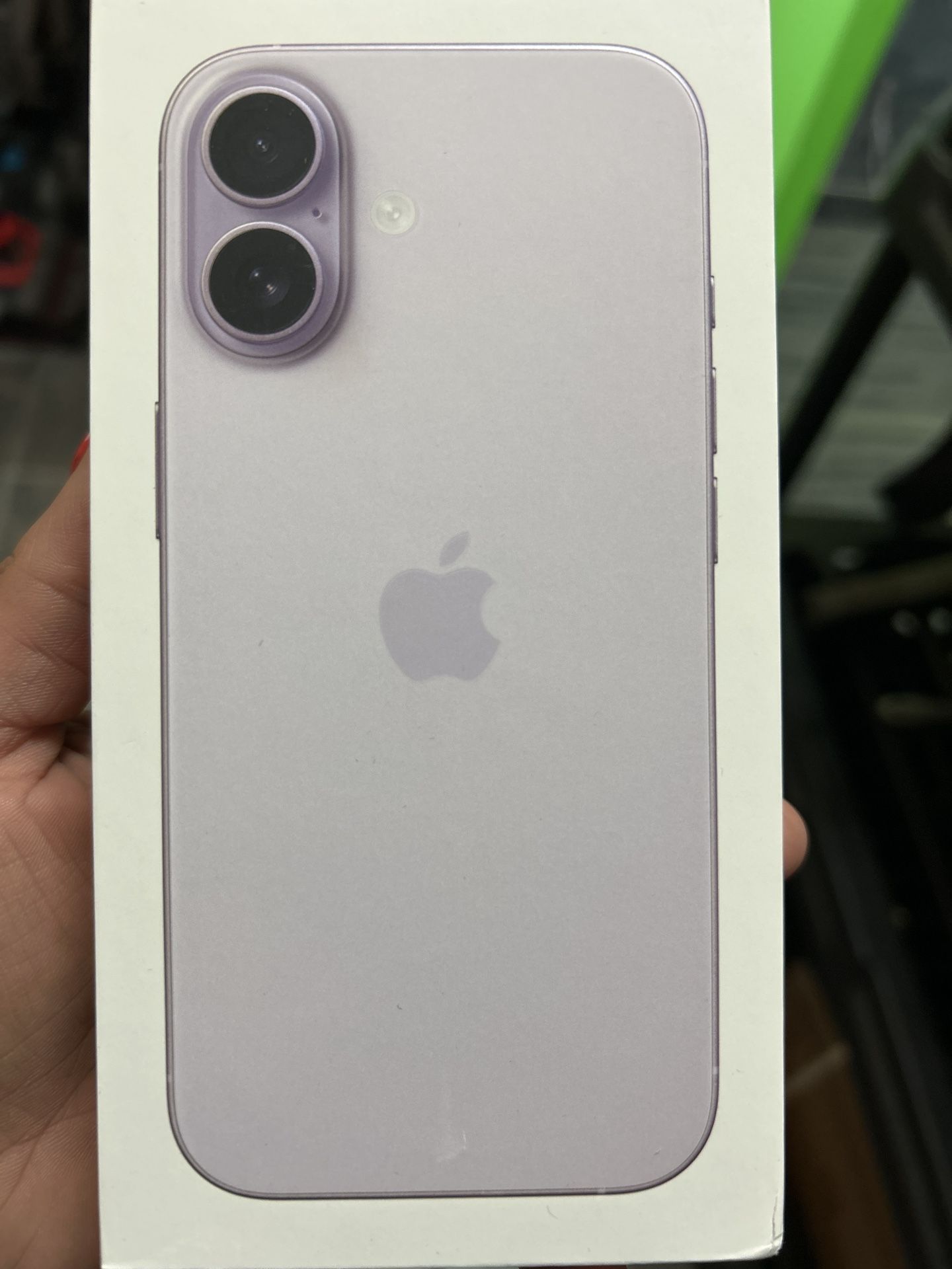 iPhone 17