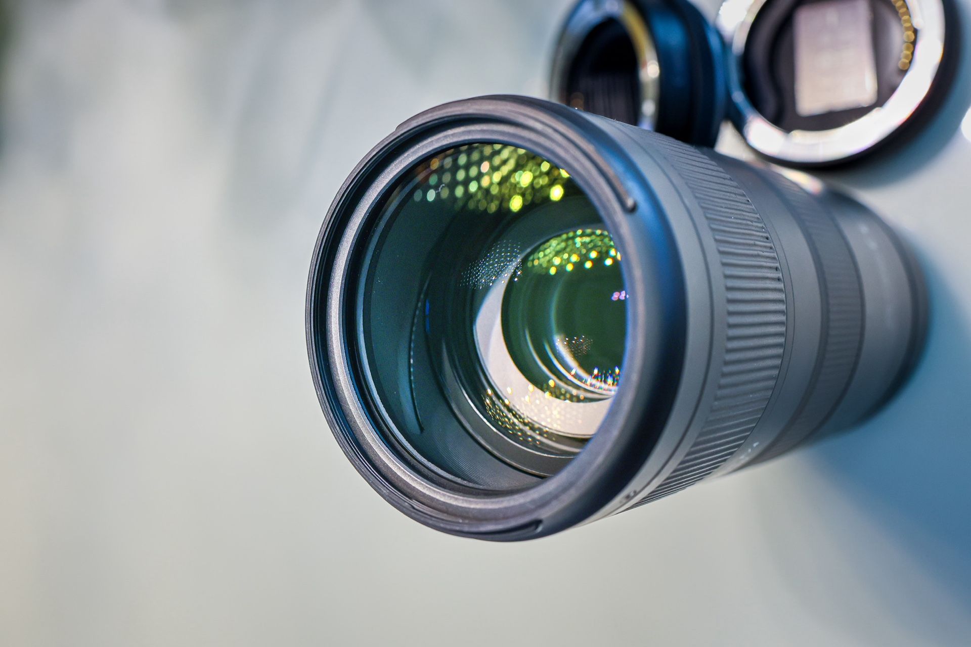 Tamron ef 70-210mm F4 (Canon)& Ring Adopter Lens