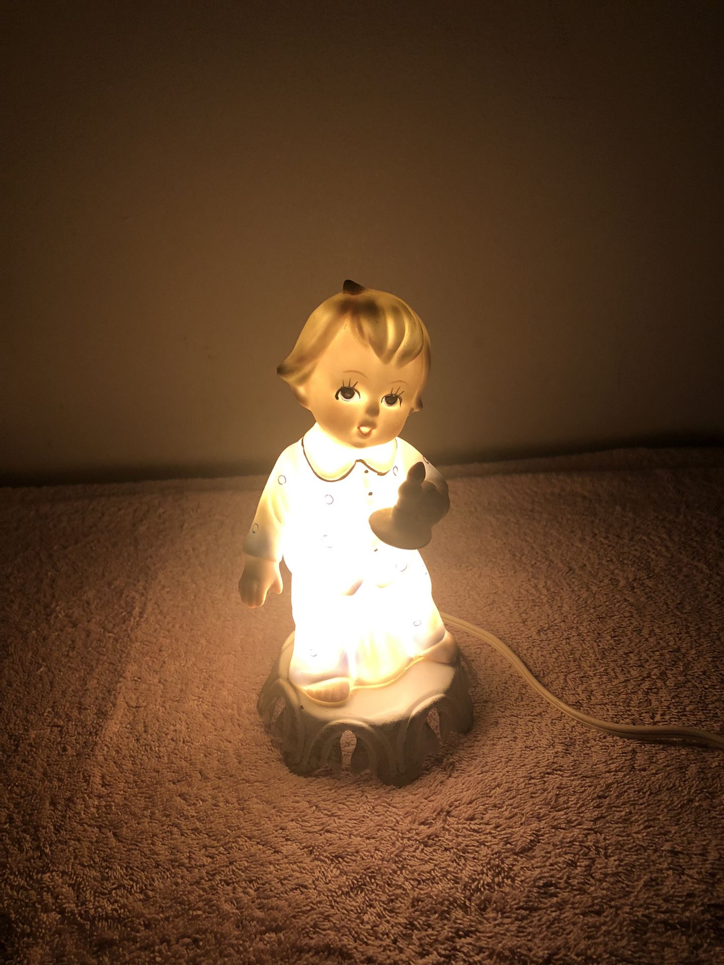 Vintage Underwriters Laboratory Boy With Candle Portable Lamp #F-7646 WORKS 