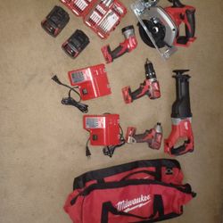 Milwaukee Power Tool Set 