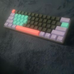 Hot swappable GAMING KEYBOARD (gk61/ sk61 board)