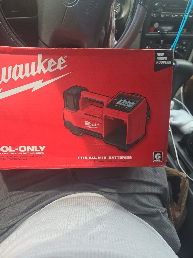 Milwaukee M18 Inflator
