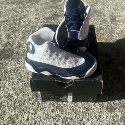 Jordan 13 Navy Blue & White Size 7c 