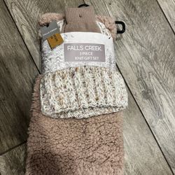 Brand New 3 Piece Hat Gloves Scarf Knit Set