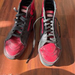 Marvel Vans 8.5 men’s / 10 Women’s 