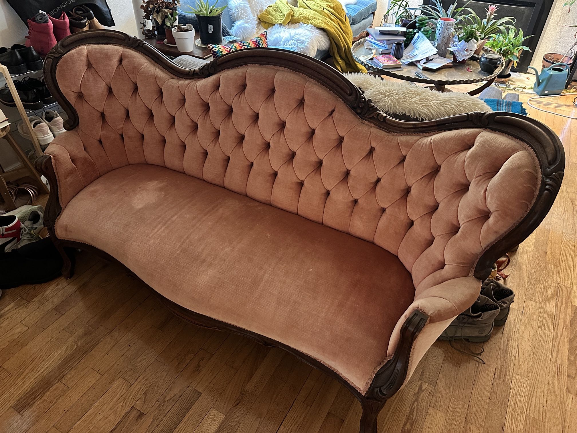Antique Victorian Style Pink Velvet Sofa 