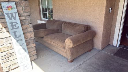 FREE COUCH