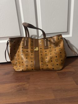 MCM Liz Reversible M Size
