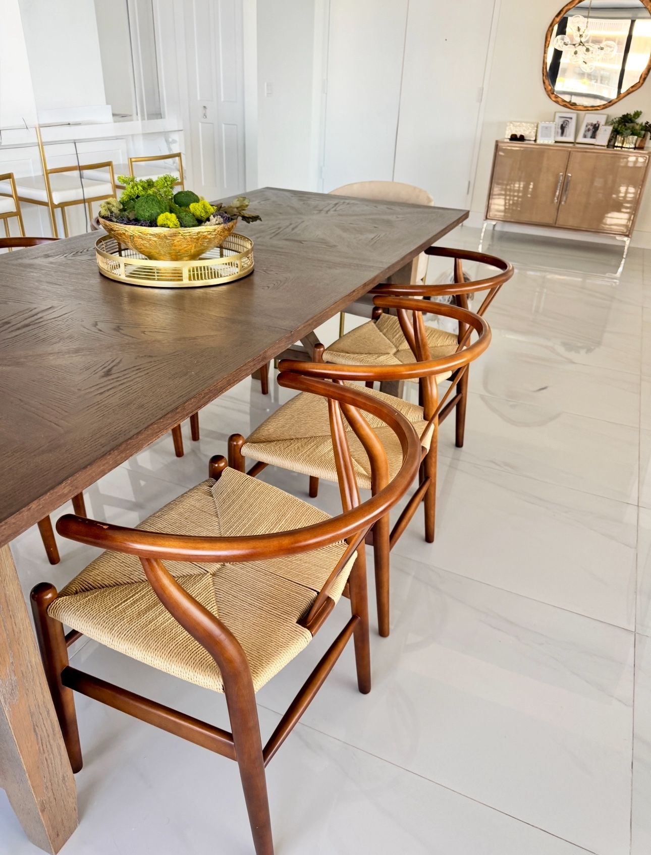 DINING TABLE WOOD