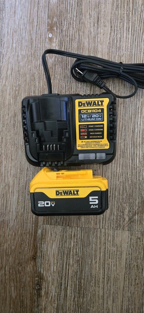 Dewalt 20v Battery 5.0 Ah And Charger Brand New