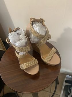 Womens shoes size 8
