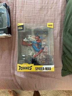 Rivals spiderman statue